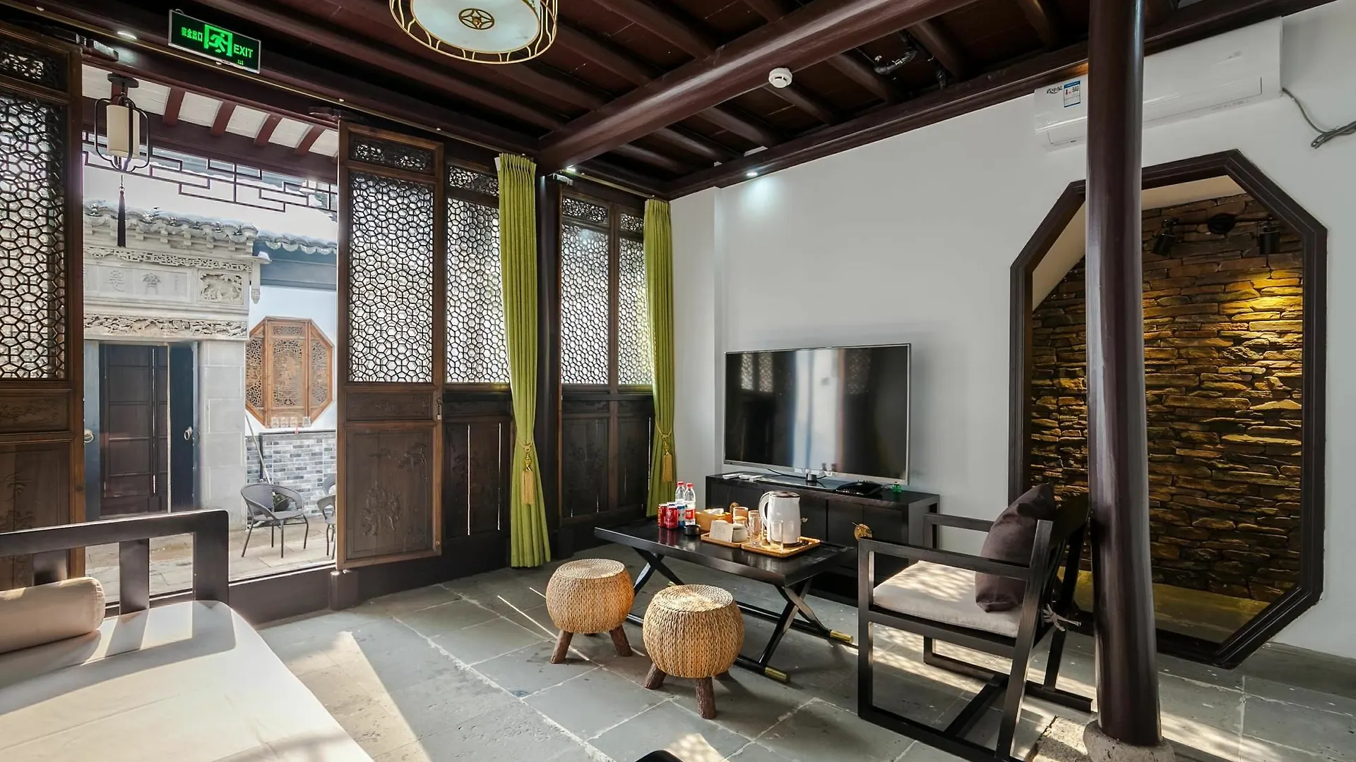 *** Hotel Stay In Joy Tongyintang Tongli Suzhou  China